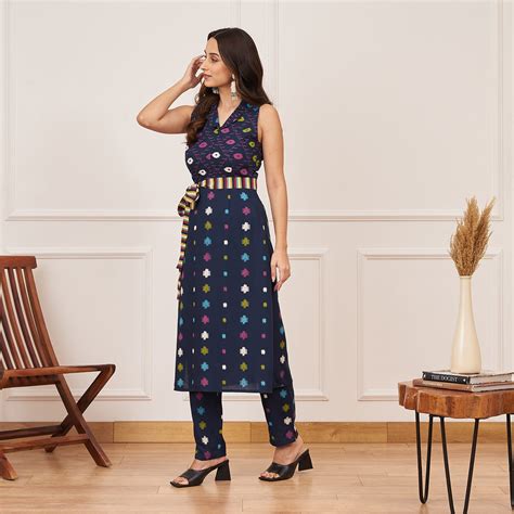 Buy Navy Blue Ikat Inspired Kurta Pant Co-ord Set with Belt | Rustorange