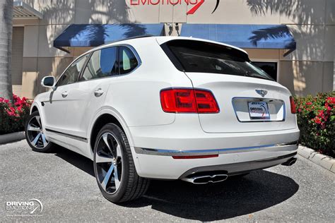2020 Bentley Bentayga V8! WHITE/WHITE! MULLINER SPEC! TOURING SPEC! CITY SPEC! $217K MSRP! Stock ...