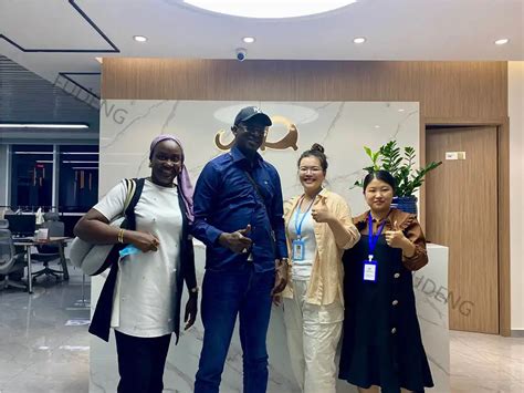 Computer Lab Semi-Trailer 的图像结果