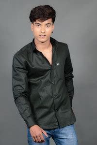 Vooz Men Solid Casual Dark Green Shirt - Buy Vooz Men Solid Casual Dark ...