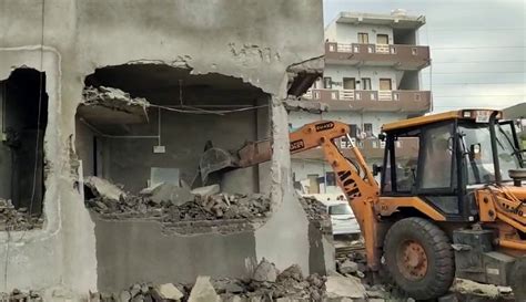 Bouda bulldozer, wall - demolished the illegal constructions in Andada ...