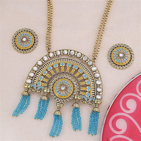 Gwalior Gold Toned Half-Dome Necklace Set – VOYLLA