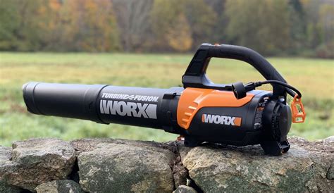 Best Leaf Blower Reviews - Gas Powered Leaf Blowers