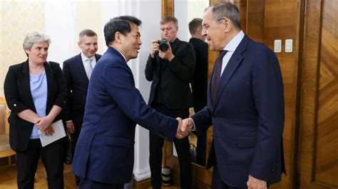 李辉抵达莫斯科 拉夫罗夫指控乌克兰是和平障碍