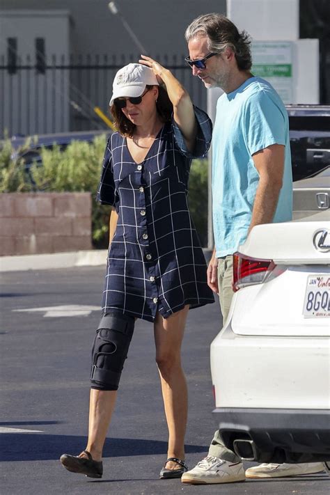 Aubrey Plaza House Aubrey Plaza Breaks Silence On Husband Jeff Baena's