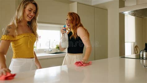 Rezultat imagine pentru Table Bound Two