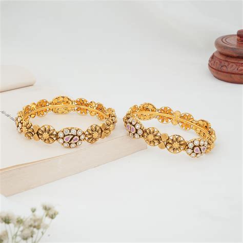 Shairka Kundan Bangles – Sri Vasavi Thanga Maaligai