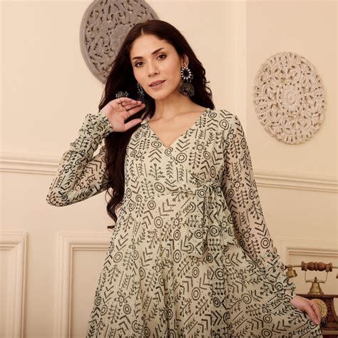 Neerav Gerogette Angrakha – Kameez.co