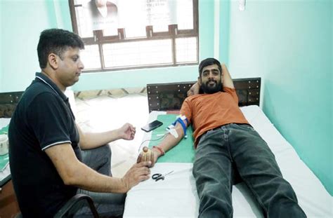 अमर शहीद लाला जगत नारायण जी की पुण्यतिथि पर हिमाचल में लगे रक्तदान ...