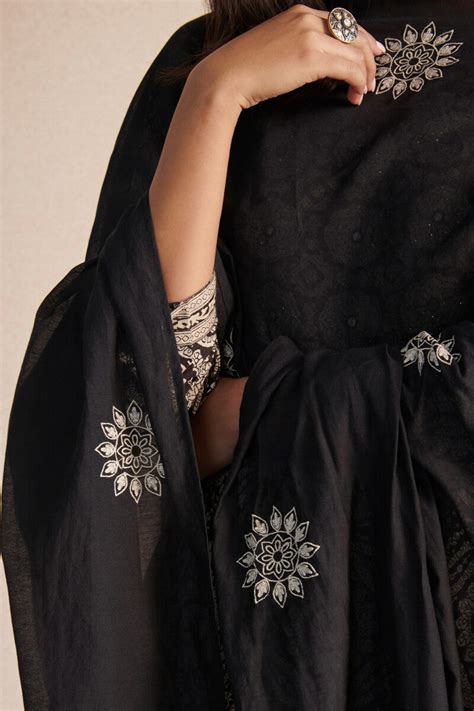 Sehra Sameera Chanderi Dupatta – Farida Gupta India