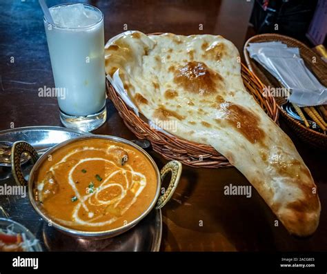 Curry and naan at an Indian restaurant in Japan Stock Photo - Alamy