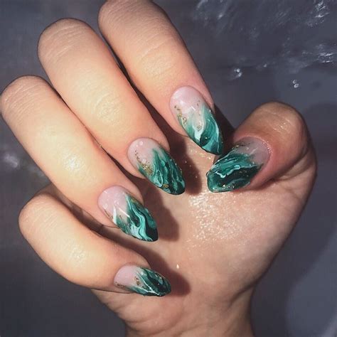 emerald nails for prom