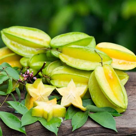 What Does Star Fruit Taste Like? FAQ's + Tips & Tricks