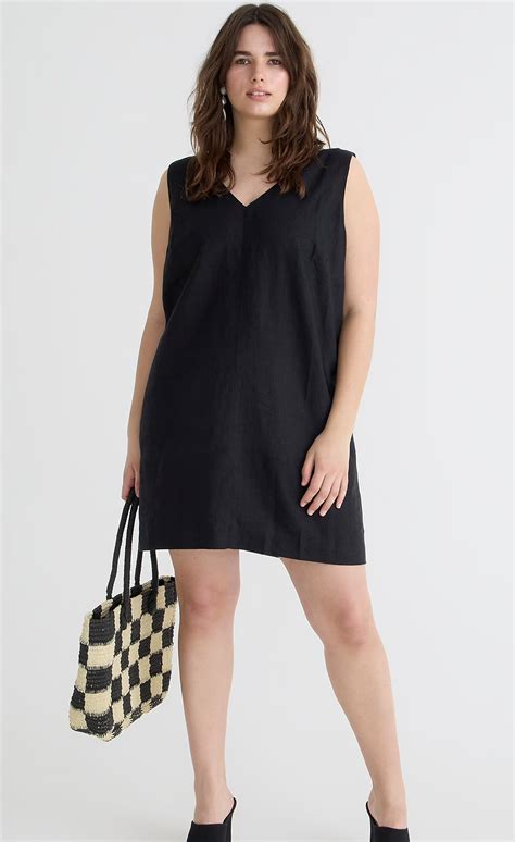 Ultimate Guide To the Best Travel Dresses for Summer