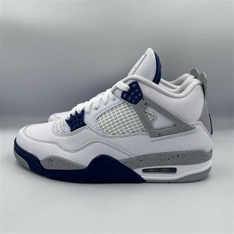 Jordan 4 Midnight Navy - HypedRo