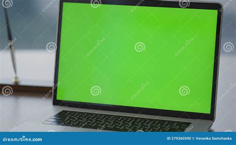 Greenscreen Modern Day Computer 的图像结果