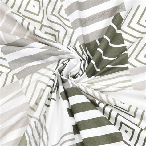 Geometric Maze Green Cotton Reversible Double Bed Dohar – JaipurFabric®