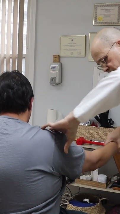 How To Properly Crack Your Fingers & Arms - YouTube