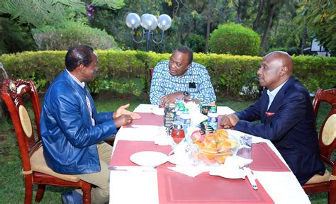 Kalonzo hosts Uhuru at his Karen residence » Capital News