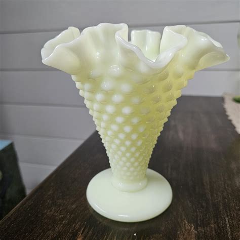Vintage Fenton Uranium Milk Glass Vase - Etsy