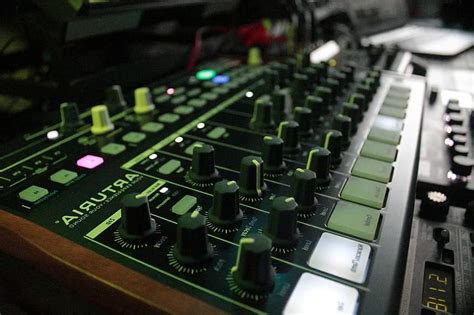 Synthesizer Music 的图像结果