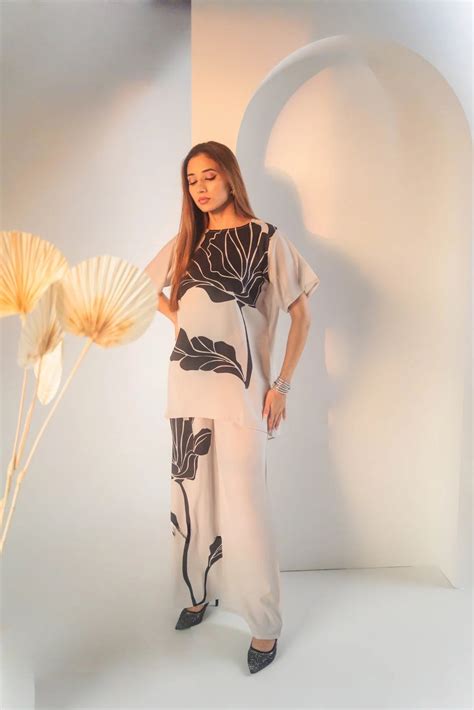 Rose is Black Coord set | Printed Vaction wear | Shop now! - Nolabels.in