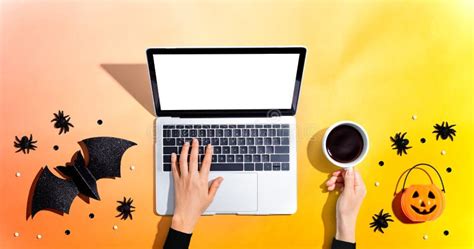 Computer Lab Halloween Decorations 的图像结果