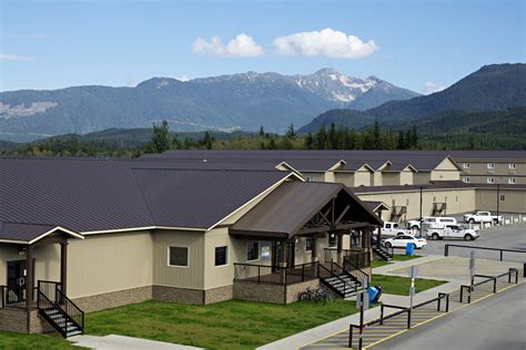 Crossroads Lodge | Dexterra