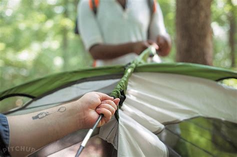 How to pitch a tent | Pitchup.com