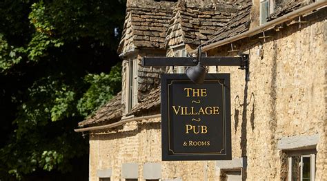 THE VILLAGE PUB (Barnsley, England) - Hotel Reviews & Photos - Tripadvisor