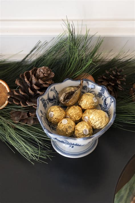 Christmas Tour: the Holiday Decorated Living Room