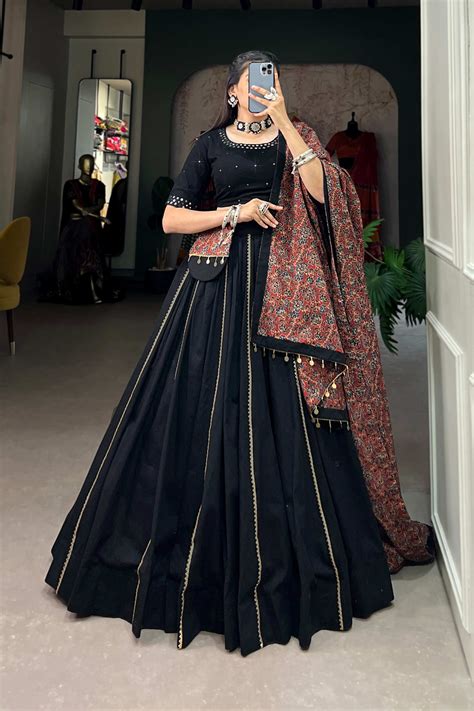 Buy Authentic Women's Ethnic Wear Online From Surat, India