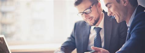 Examples of Technology in a Work Place 的图像结果