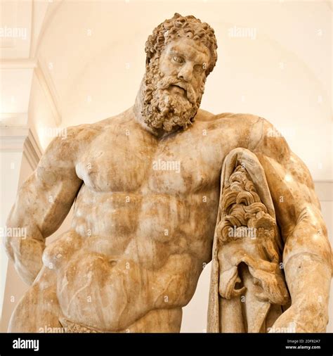 Hercules statue marble sculpture hi-res stock photography and images ...