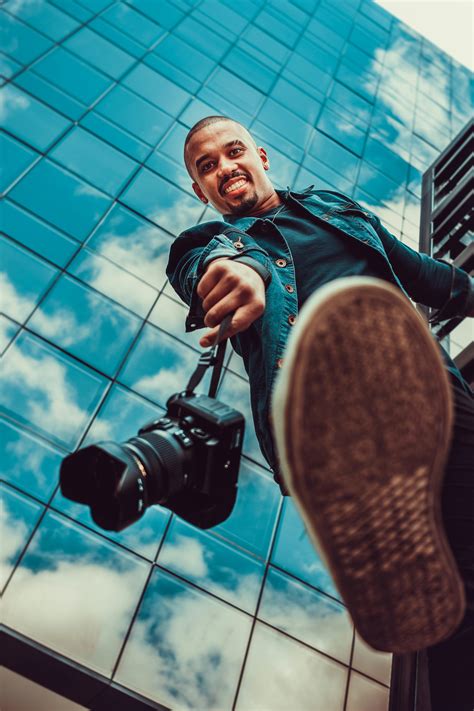 Low Angle Shot Photography 11 Ways To Work Low Angle Shots In Your