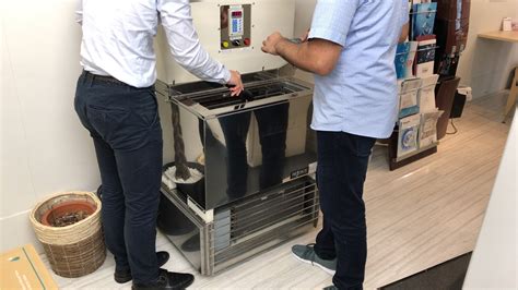 Flash Freeze Test at the showroom! | Flash Freeze