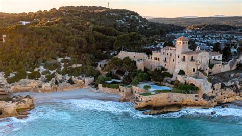 La bonita playa de Tarragona a los pies de un castillo del siglo XI – Noticias, información y ...