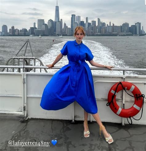 Anna Van Patten's feet