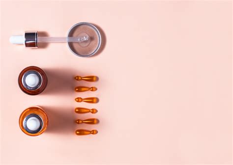 How To Use Hyaluronic Acid and Salicylic Acid Together - The Pink Foundry