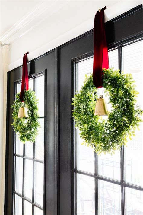 how to hang decorations outside