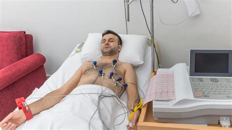 Steps for Using an ECG Machine 的图像结果