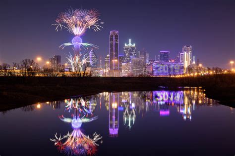 Dallas Skyline at Night Wallpapers (27 images) - WallpaperCat