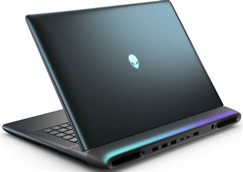 Alienware Area 51 Laptop 的图像结果