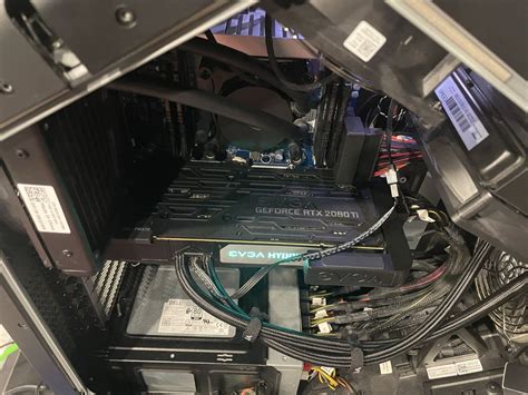 Image result for Alienware M17 R4 vs Area 51