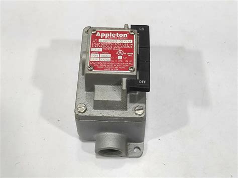 EGS Appleton EDSC175R2 3/4Inch Mall Iron EDS Tumb Switch Snap Switch ...
