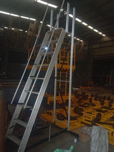 Scaffolding - Aluminum Trolley Step Ladder Manufacturer from Surat