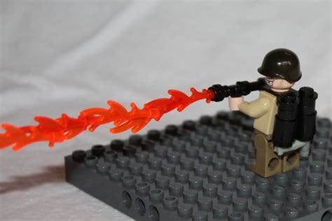 Flamethrower LEGO Hand 的图像结果