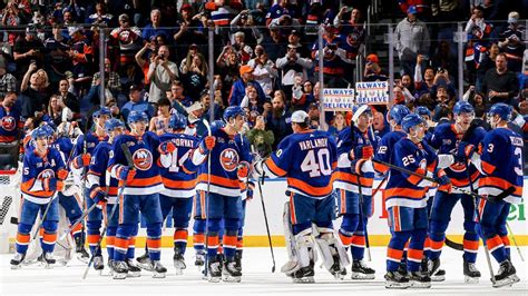 Islanders claim final playoff spot; Penguins' 16-year streak ends - ESPN