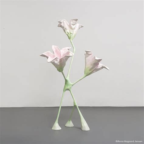 Exposition . « Les Fleurs du Mal » . GUERLAIN ⋅ GUERLAIN