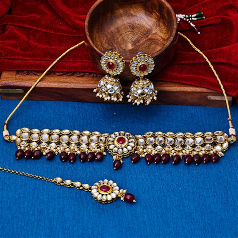 Buy Maroon Kundan & Pearl Choker Necklace Set Online | Sukkhi - Sukkhi.com